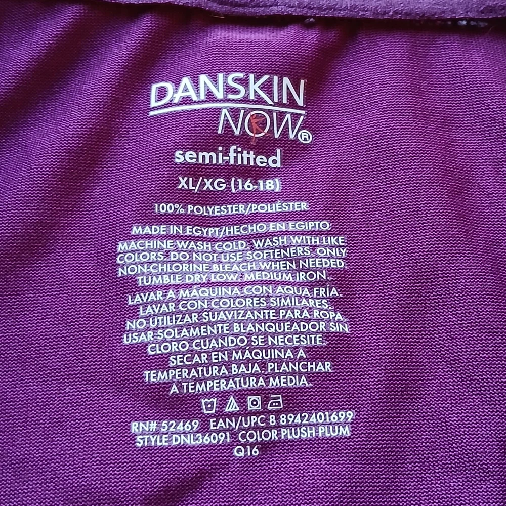 Danskin Now Women's  Size XL Plum Long Sleeve Front Zipper Top - Picture 2 of 5